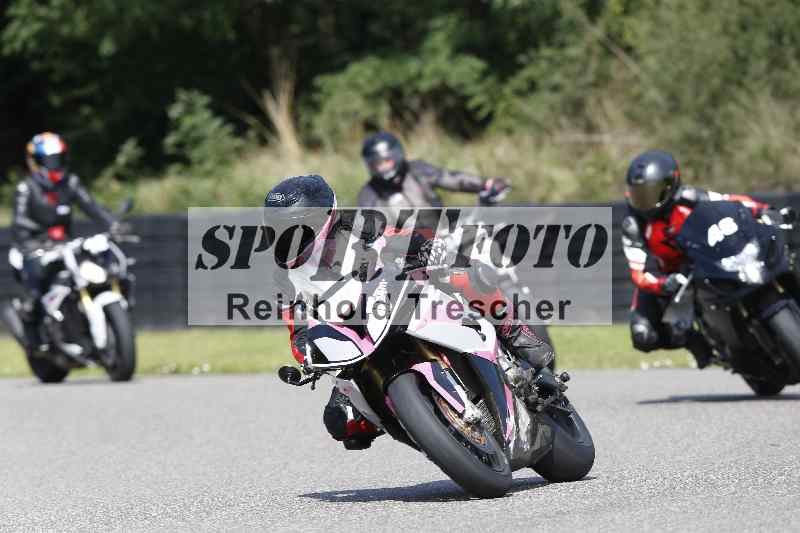 /Archiv-2025/42 07.08.2025 Peter Studer Girls Day ADR/Gruppe pink/team